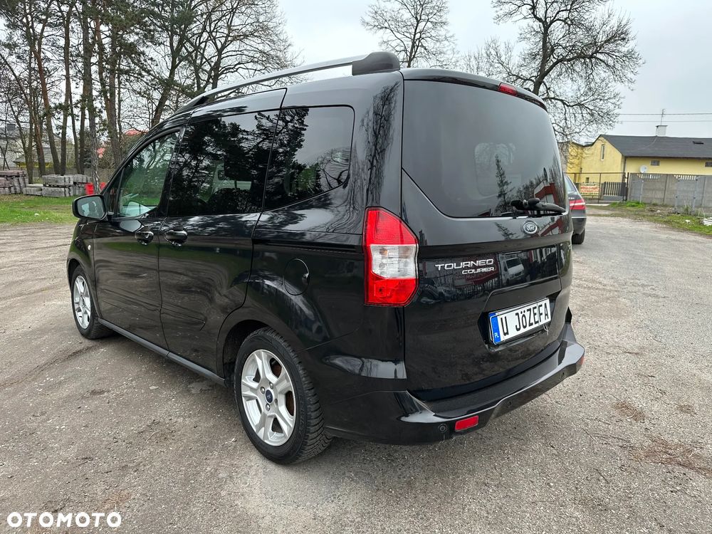 Ford Tourneo Courier 1.0 EcoBoost Titanium - 12