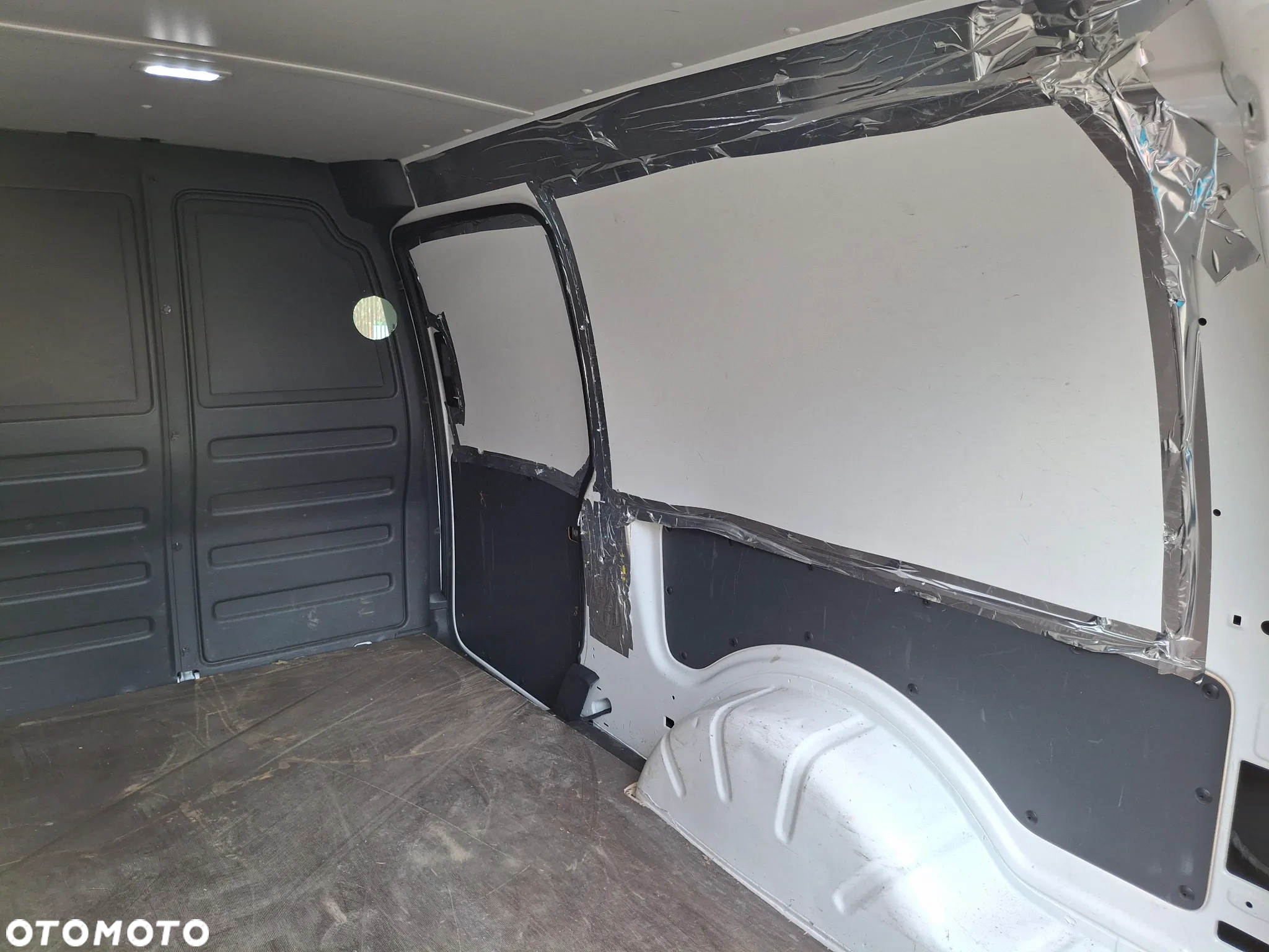 Volkswagen Caddy - 13