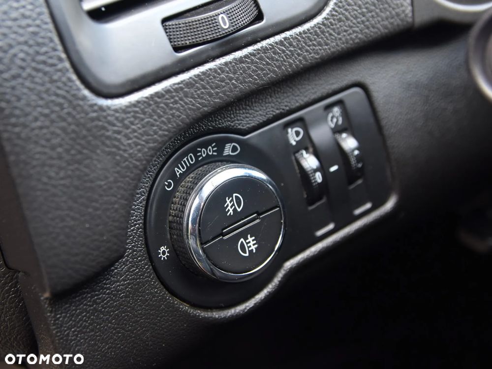 Opel Insignia 2.0 CDTI Cosmo ecoFLEX S&S - 22