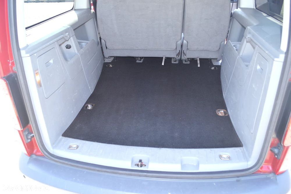 Volkswagen Caddy Maxi - 6