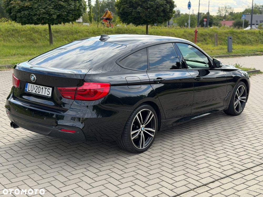 BMW Seria 3 320d M Sport - 6