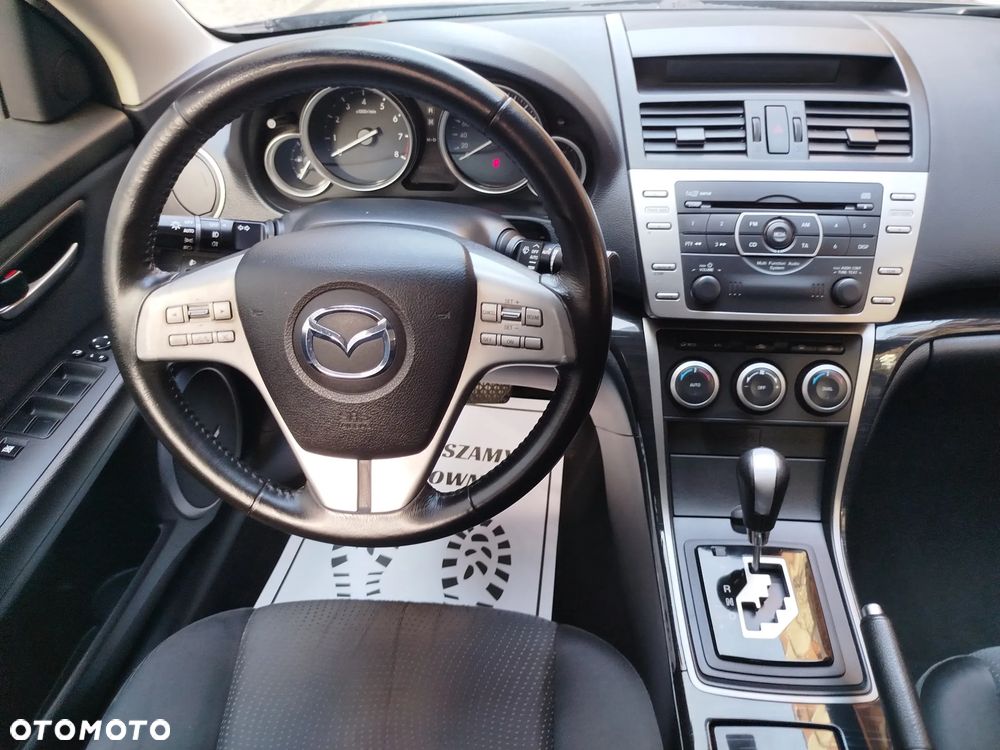 Mazda 3 2.0 Exclusive + - 22