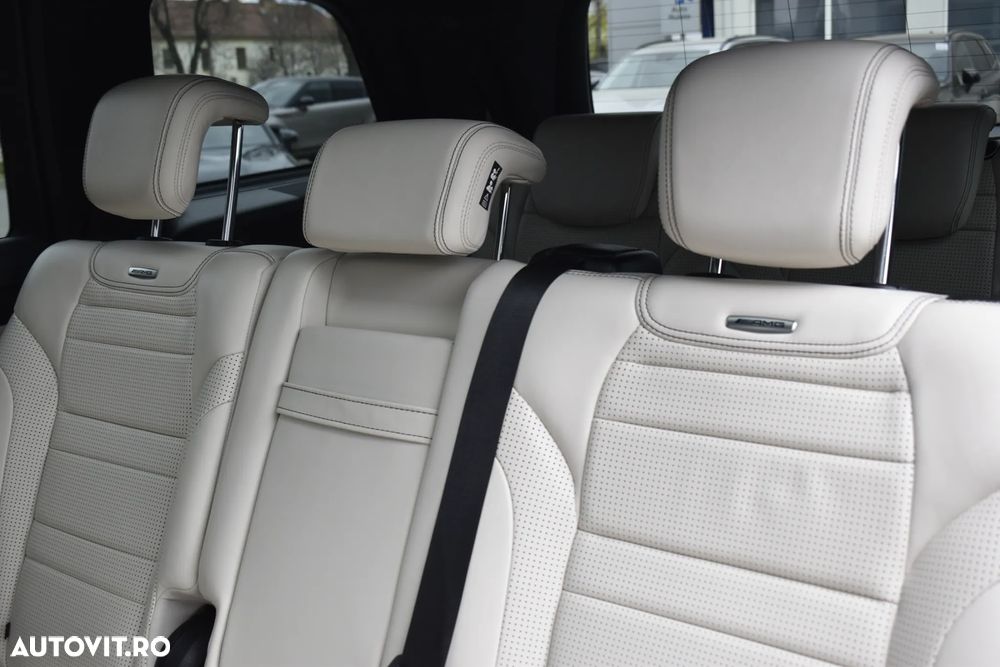 Mercedes-Benz GLS - 32