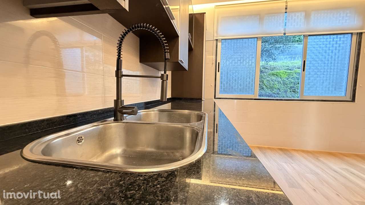 T3 - Totalmente Renovado com Varanda - Grande imagem: 4/21