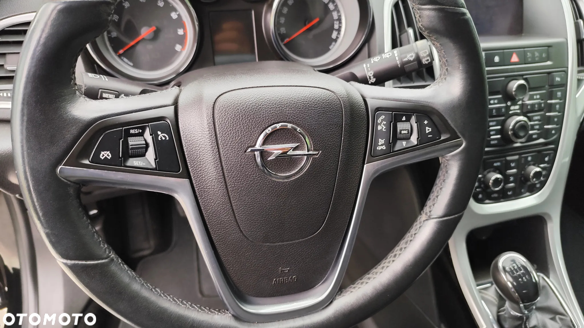 Opel Astra 1.4 Turbo Innovation - 33
