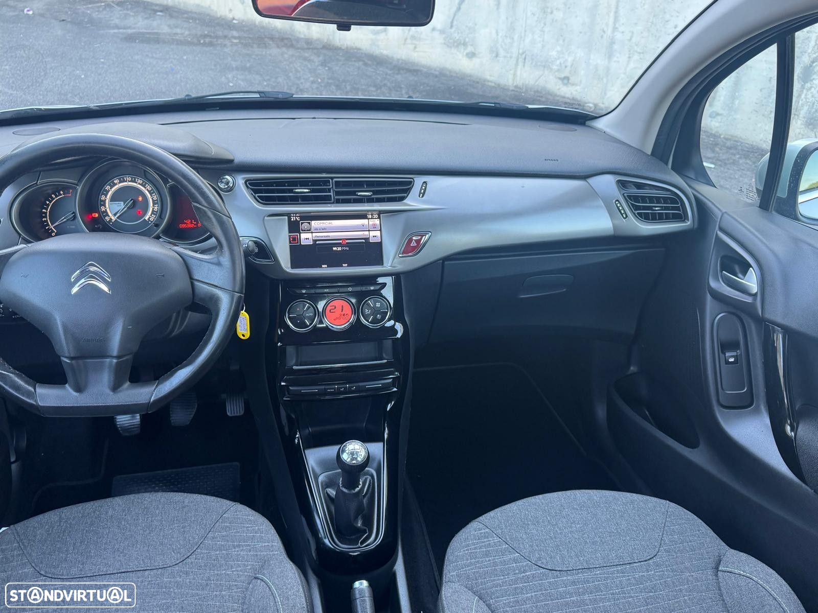 Citroën C3 1.2 PureTech Collection - 11