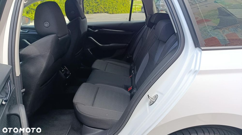 Skoda Octavia 2.0 TDI Edition - 9