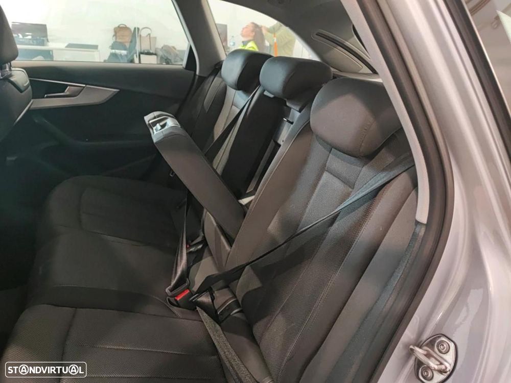 Audi A4 Avant 35 TDI S tronic - 8