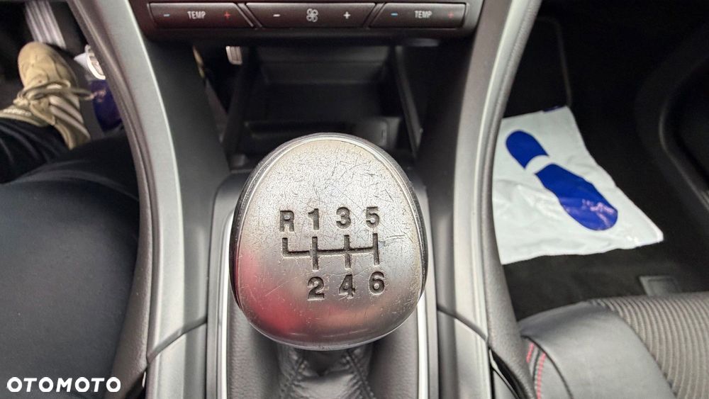 Ford Mondeo - 28