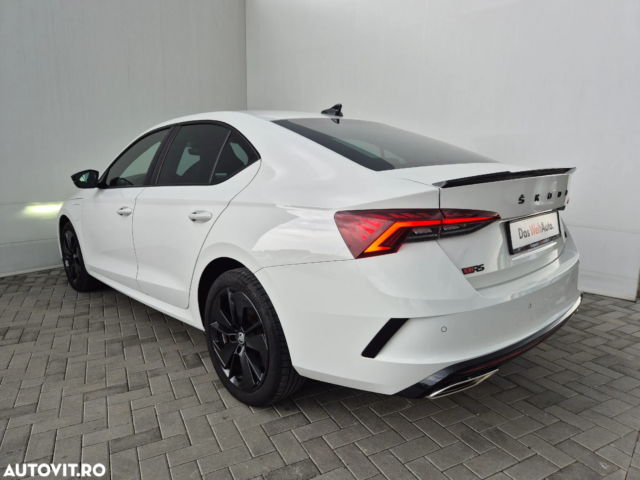 Skoda Octavia 1.4 TSI iV DSG RS - 3