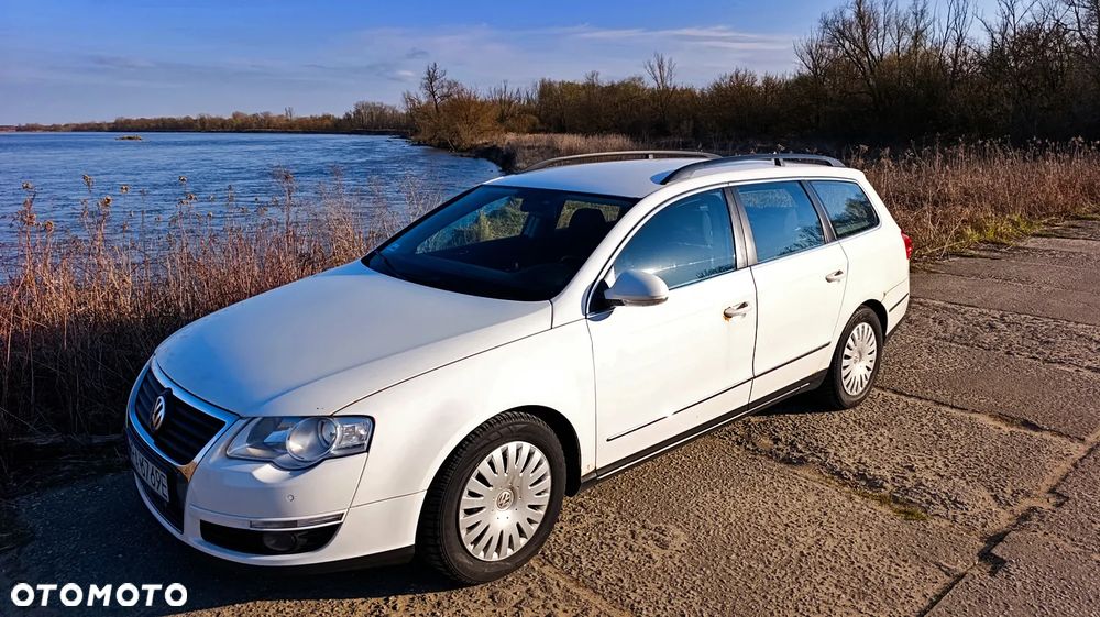 Volkswagen Passat 2.0 TDI DSG Comfortline - 1