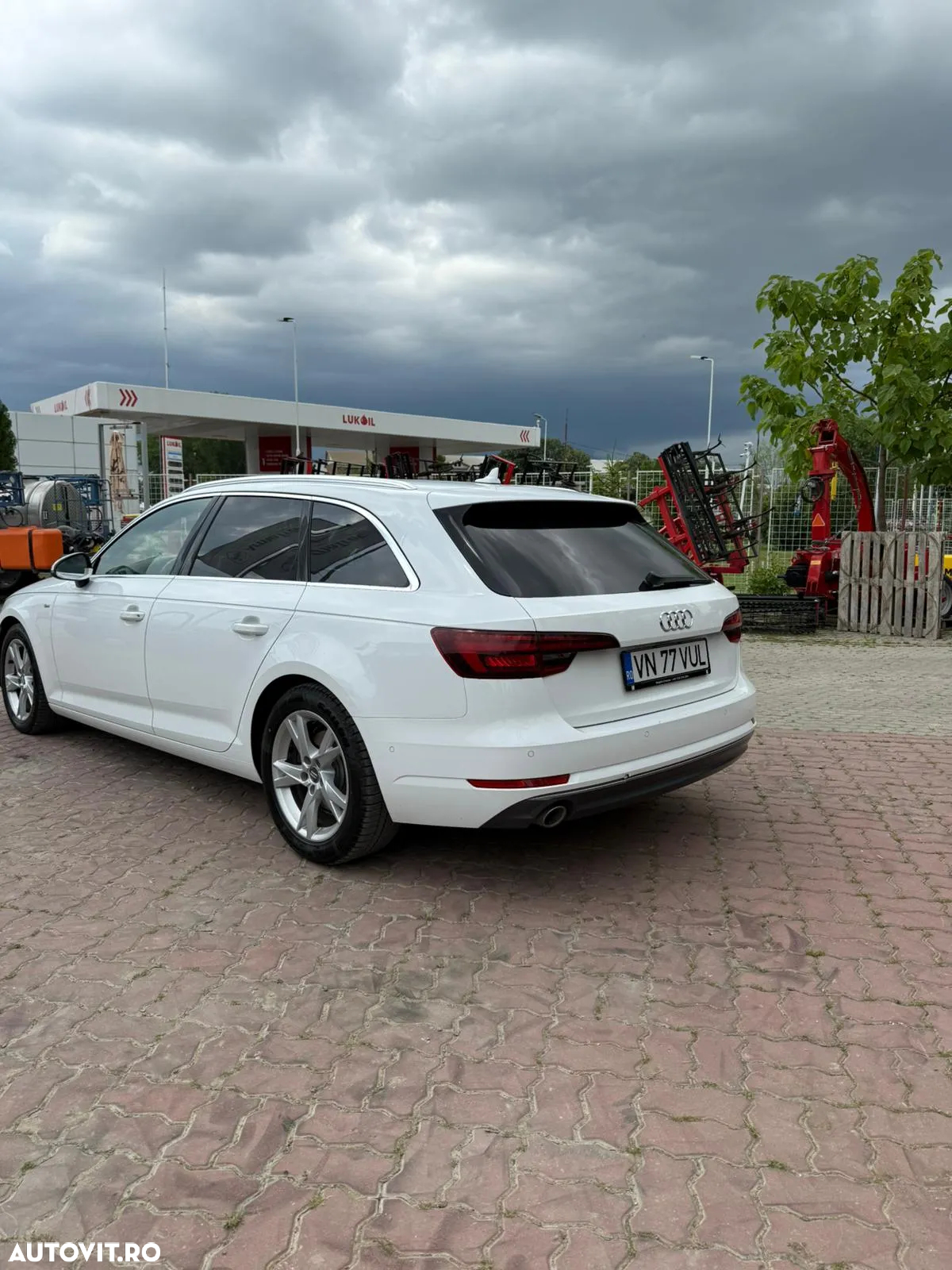 Audi A4 Avant 2.0 TDI S tronic - 6