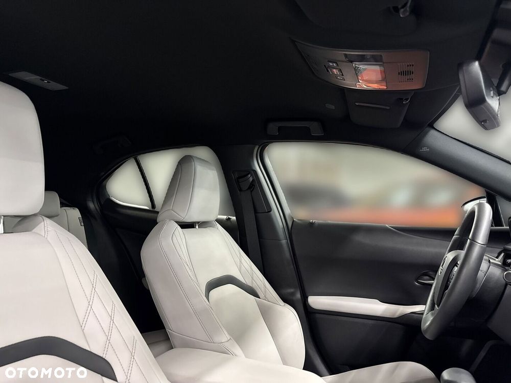Lexus UX 250h GPF F Sport Design 2WD - 28