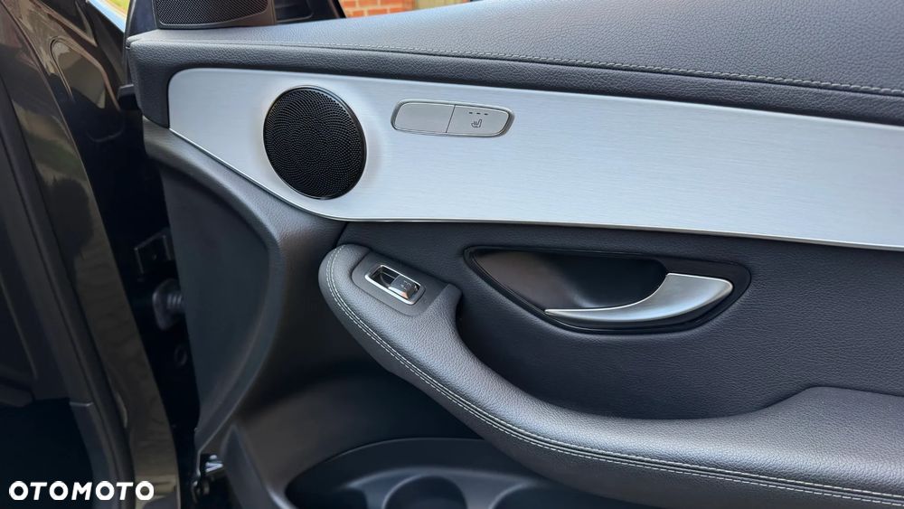 Mercedes-Benz GLC - 27
