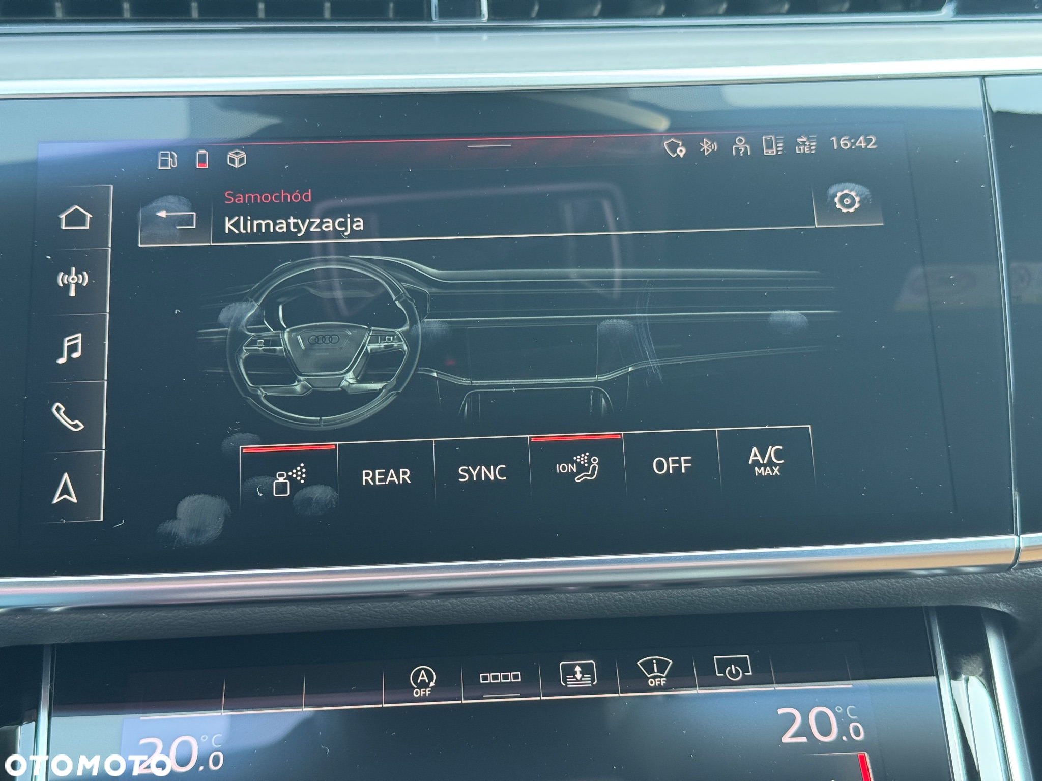 Audi S8 - 32
