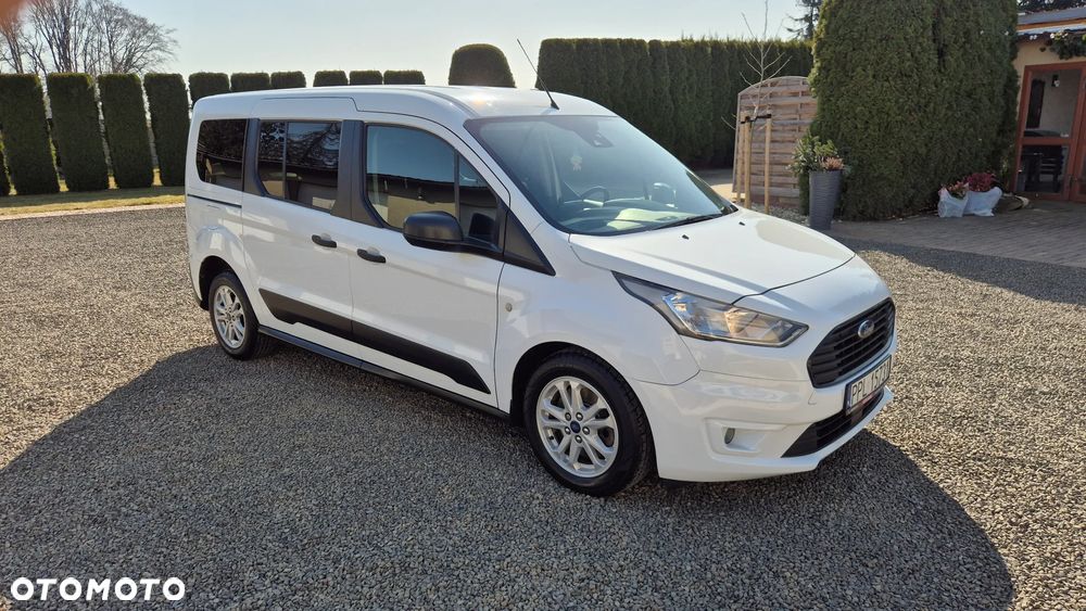 Ford Tourneo Connect Grand - 13
