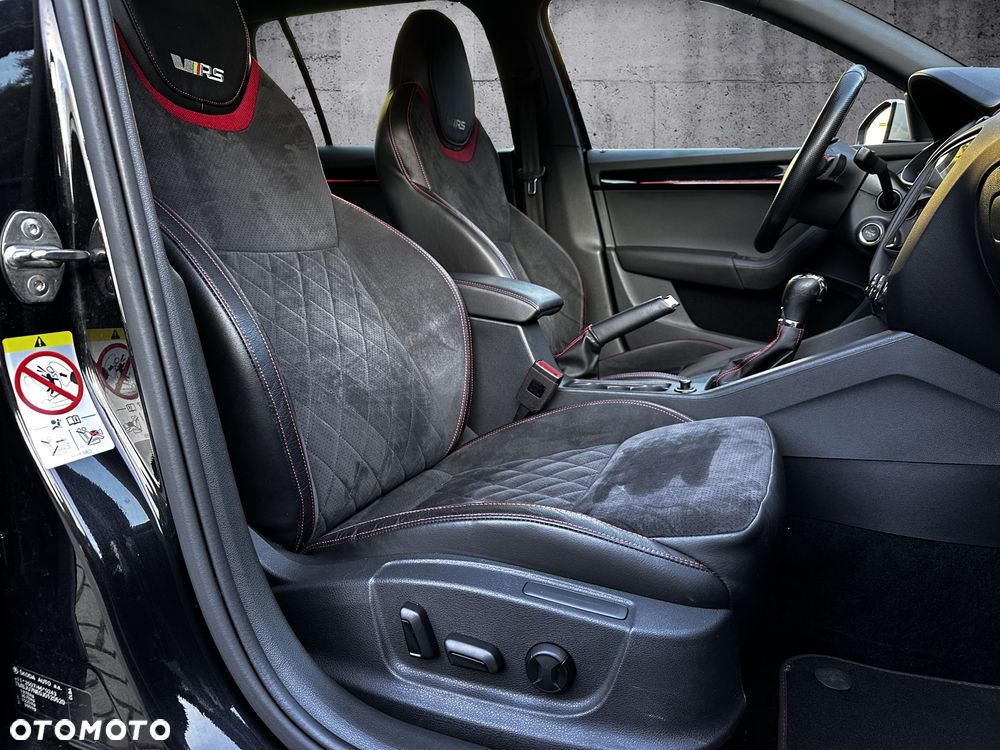 Skoda Octavia 2.0 TSI RS Challenge 245 DSG - 11