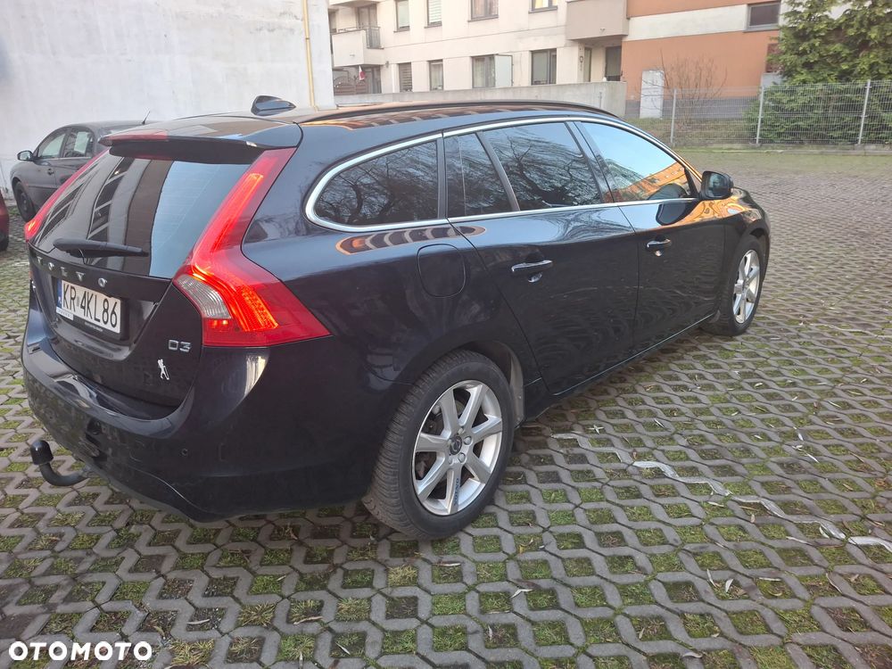 Volvo V60 D3 Drive-E Momentum - 3