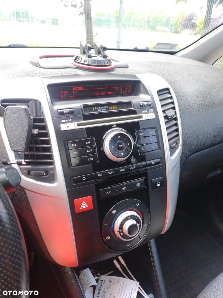 Kia Venga 1.6 M - 8