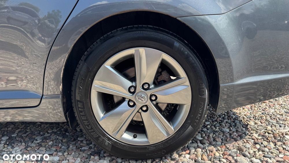 Toyota Avensis 1.8 Premium EU5 - 17