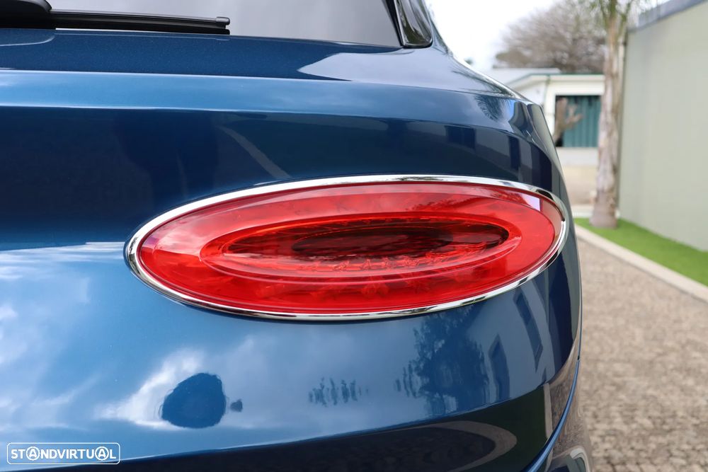 Bentley Bentayga V8 Azure - 9