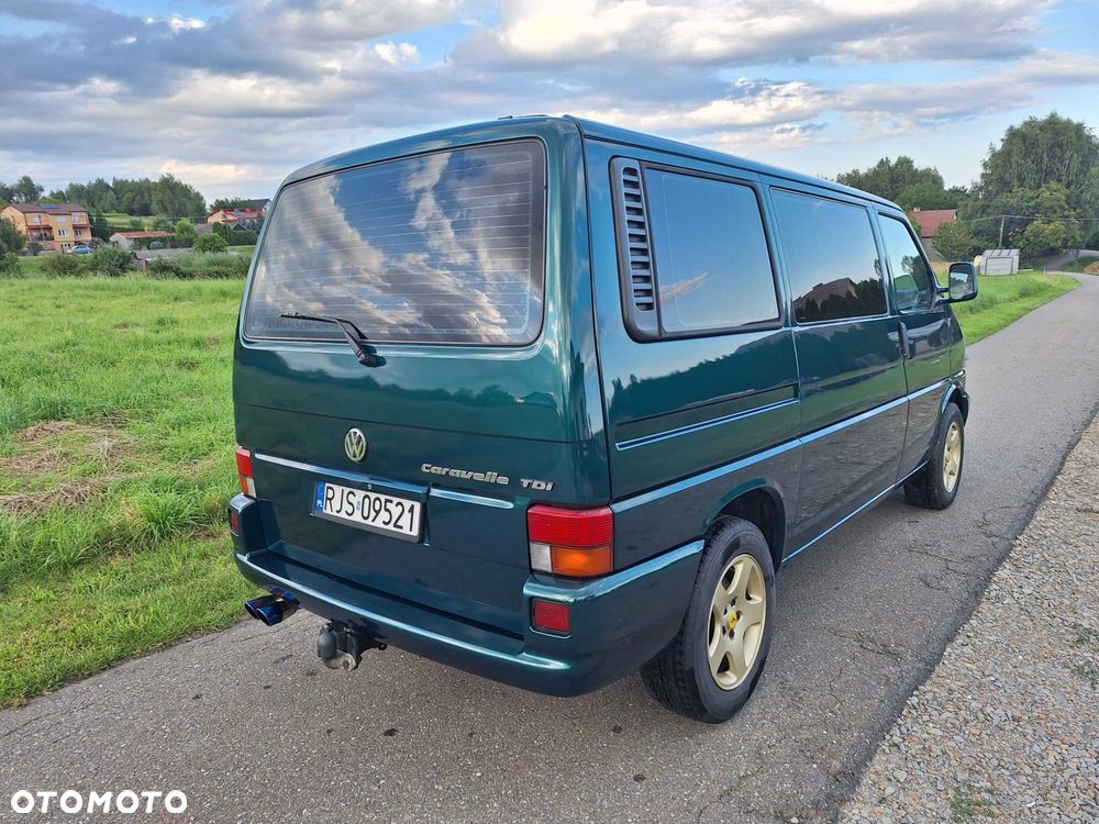 Volkswagen Caravelle - 3