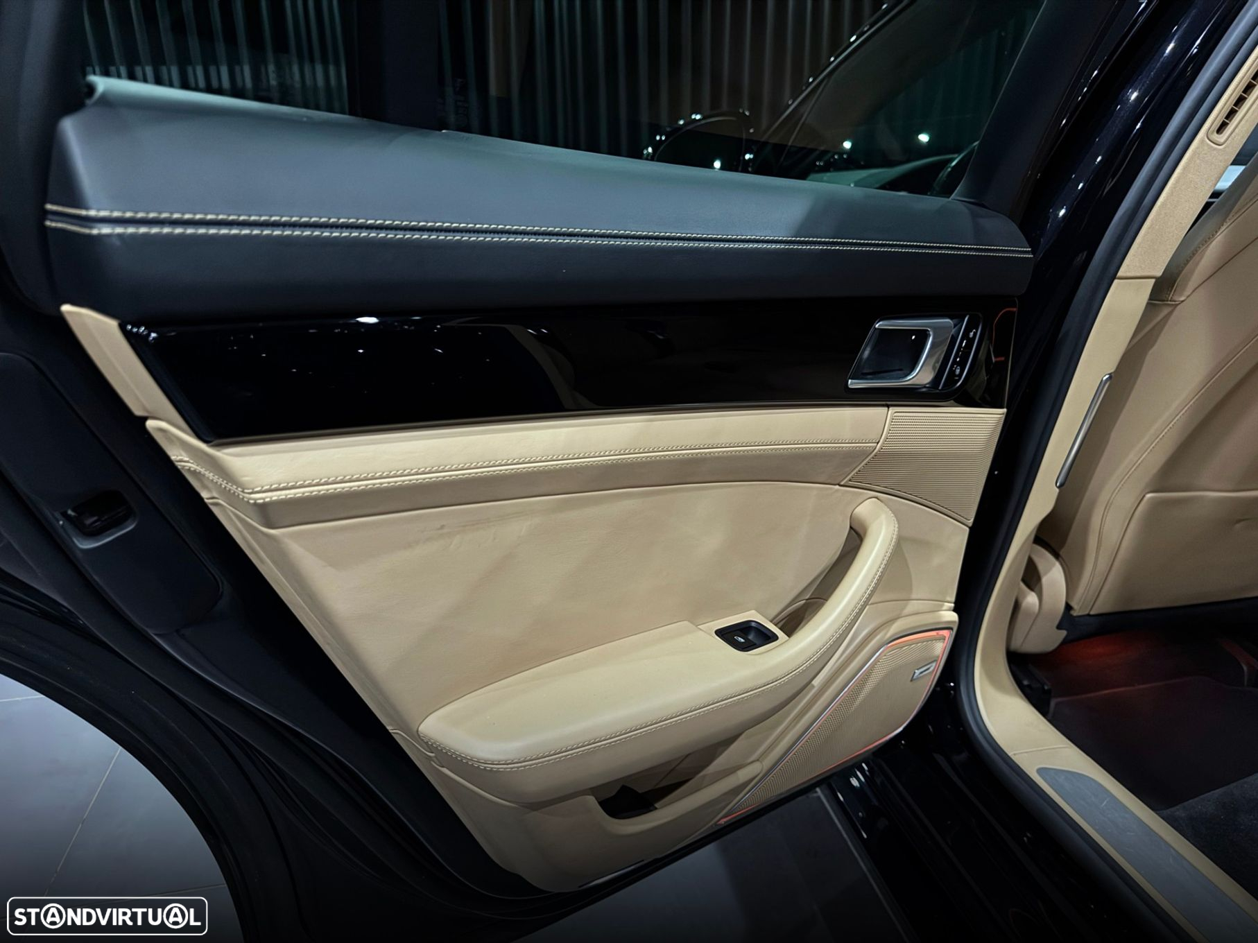 Porsche Panamera Sport Turismo - 44