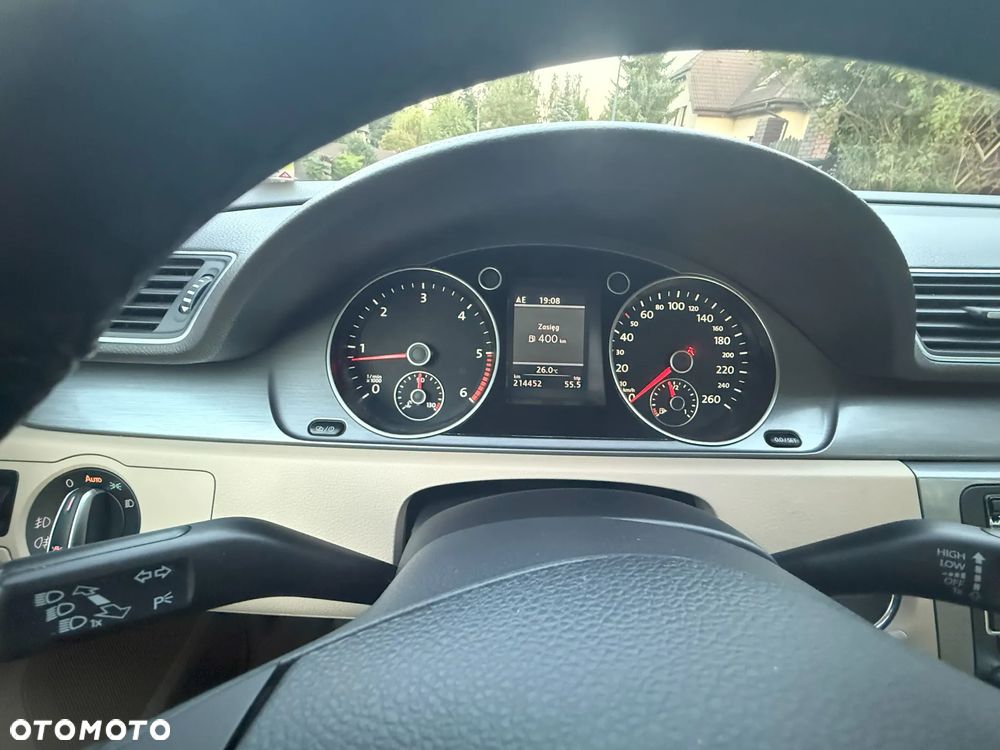 Volkswagen Passat 1.6 TDI Comfortline - 5