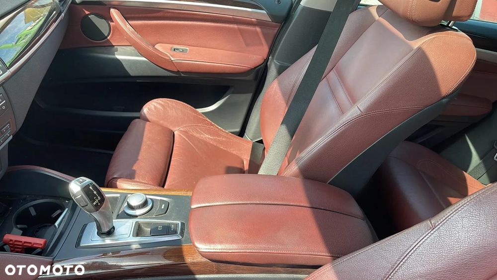 BMW X6 xDrive35i Performance M Paket - 13