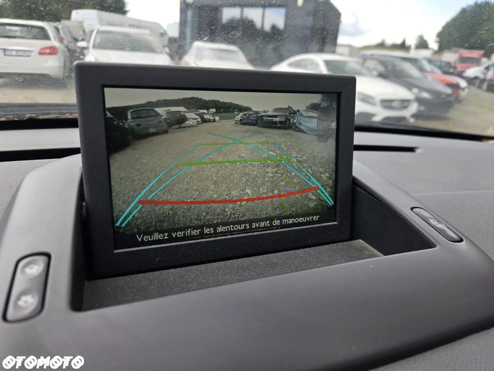 Peugeot 3008 HDi FAP 115 Family - 24