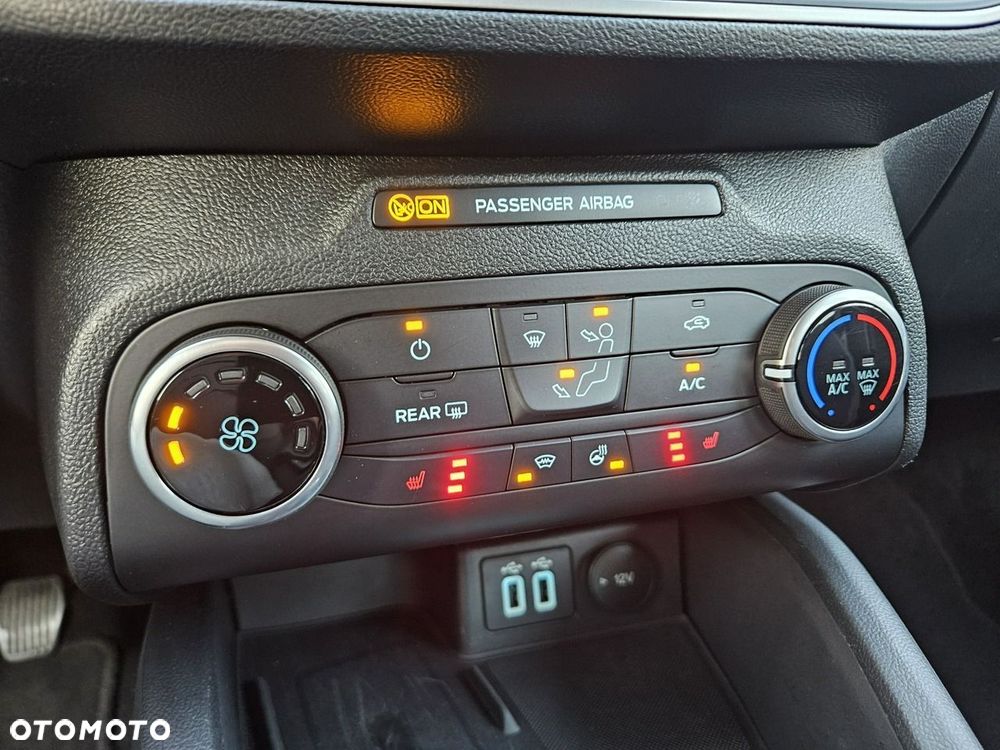 Ford Focus 1.0 EcoBoost Titanium ASS - 37