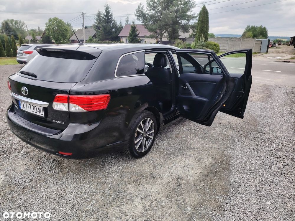 Toyota Avensis 1.8 Comfort - 10