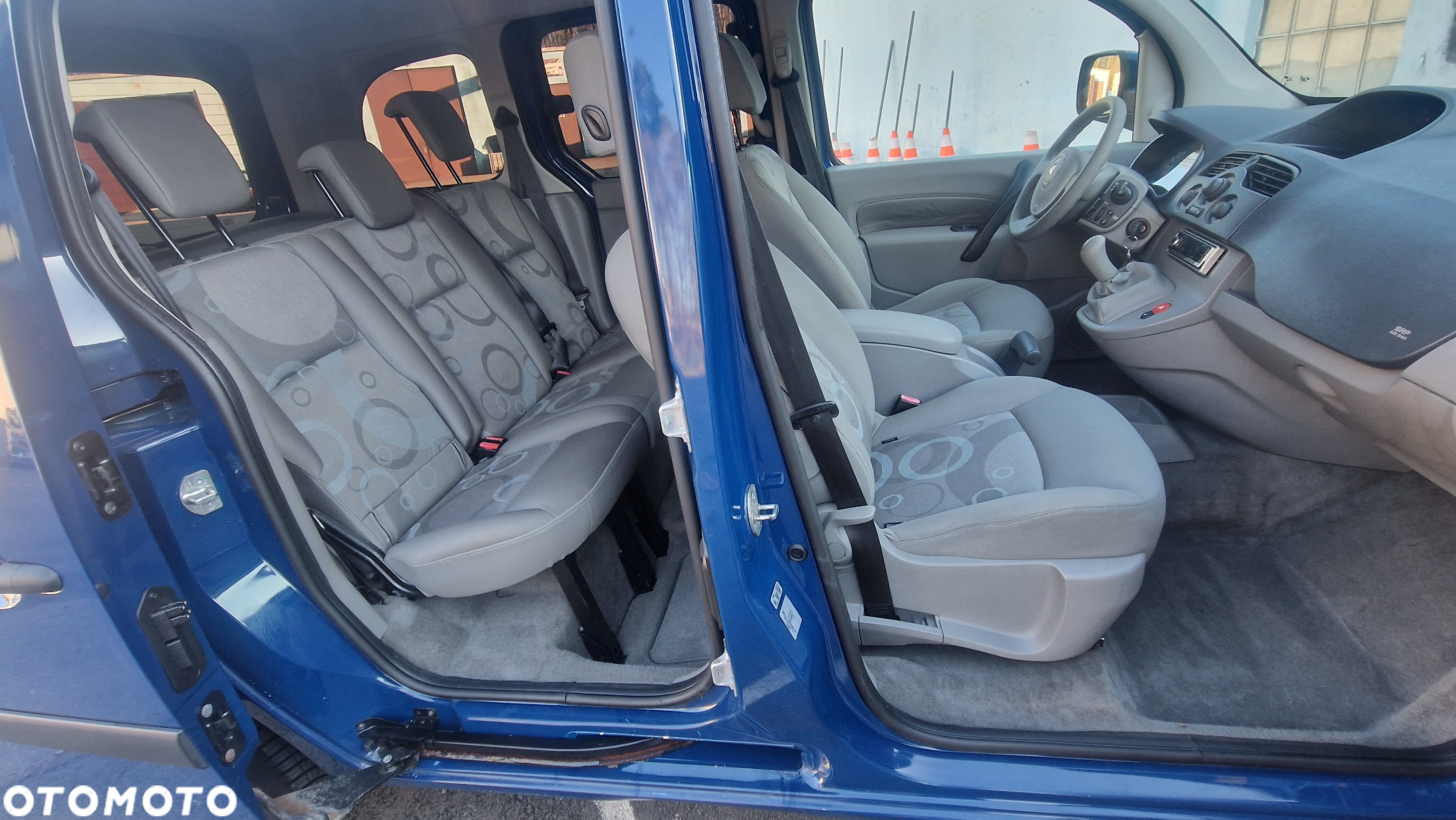 Renault Kangoo 1.6 8V 90 Happy Family - 16