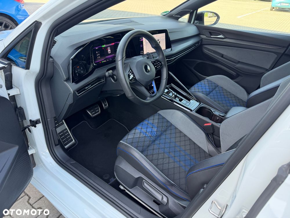 Volkswagen Golf - 15