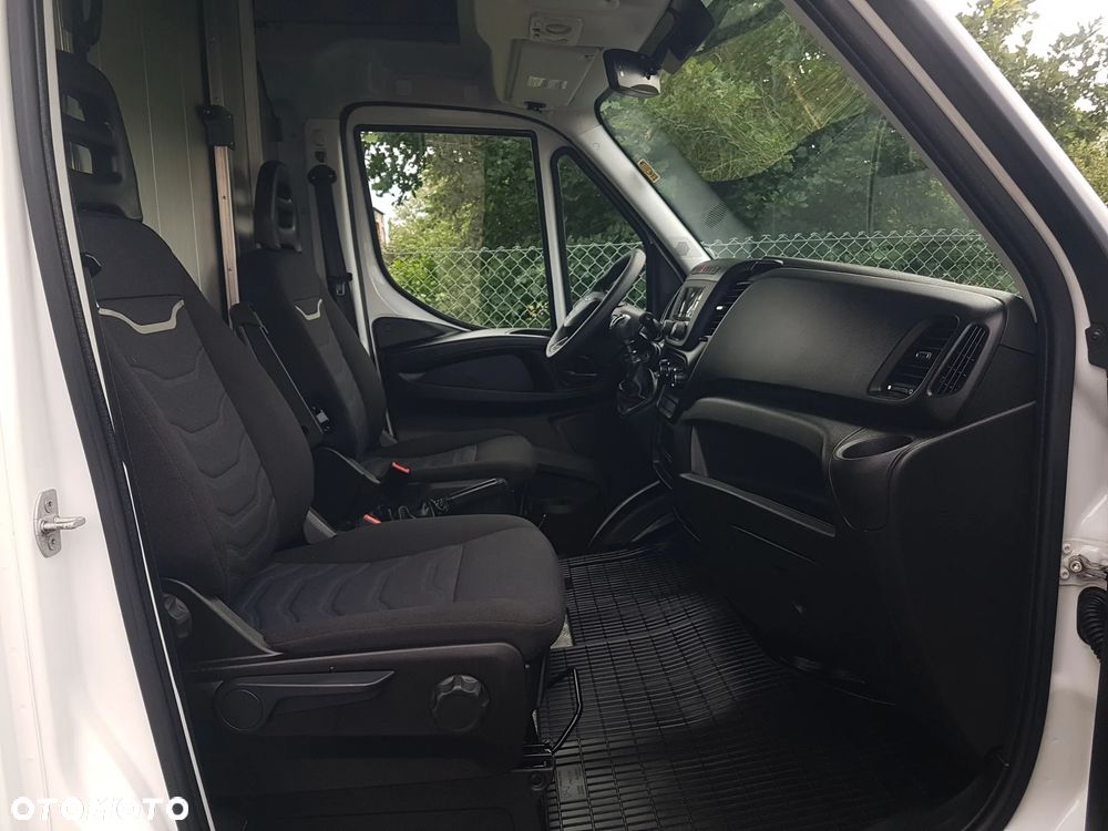 Iveco DAILY KONTENER NISKOPODŁOGOWY 4,44x2,23x2,43 SKLEP FOODTRUCK BAR KLIMA KONIOWÓZ KAMPER - 25