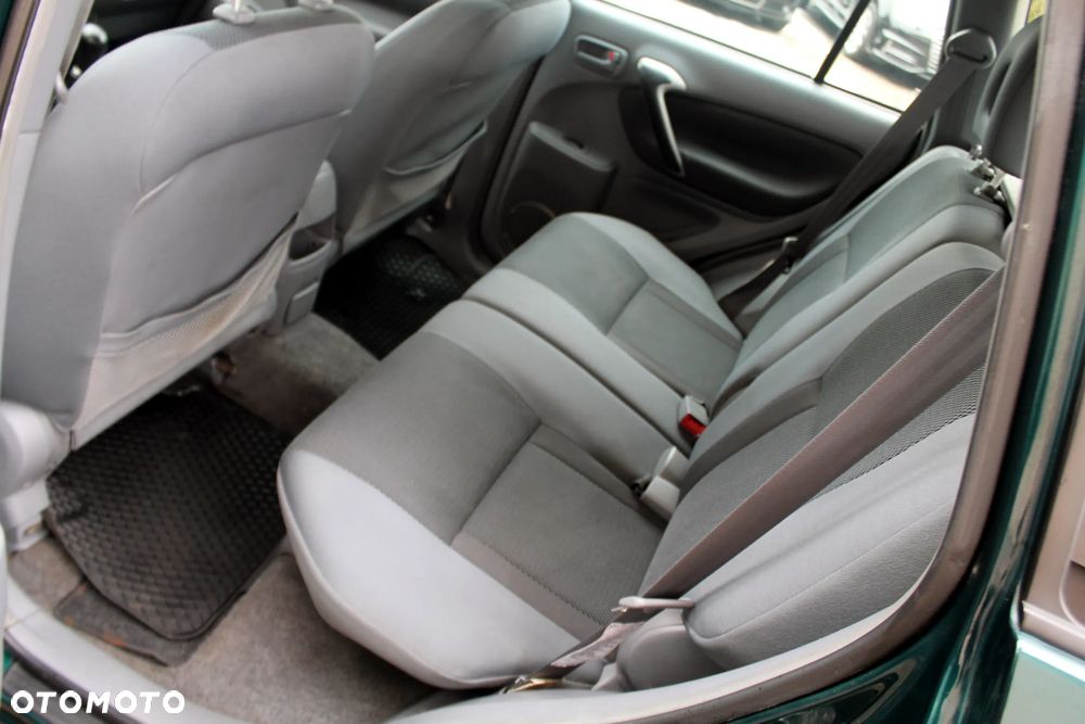 Toyota RAV4 4x4 - 11
