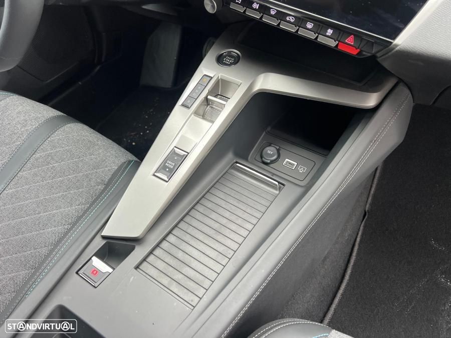 Peugeot 408 1.6 Hybrid Allure e-EAT8 - 10