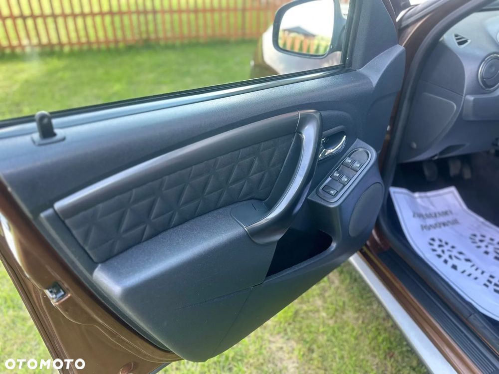 Dacia Duster TCe 125 4x2 Celebration - 24