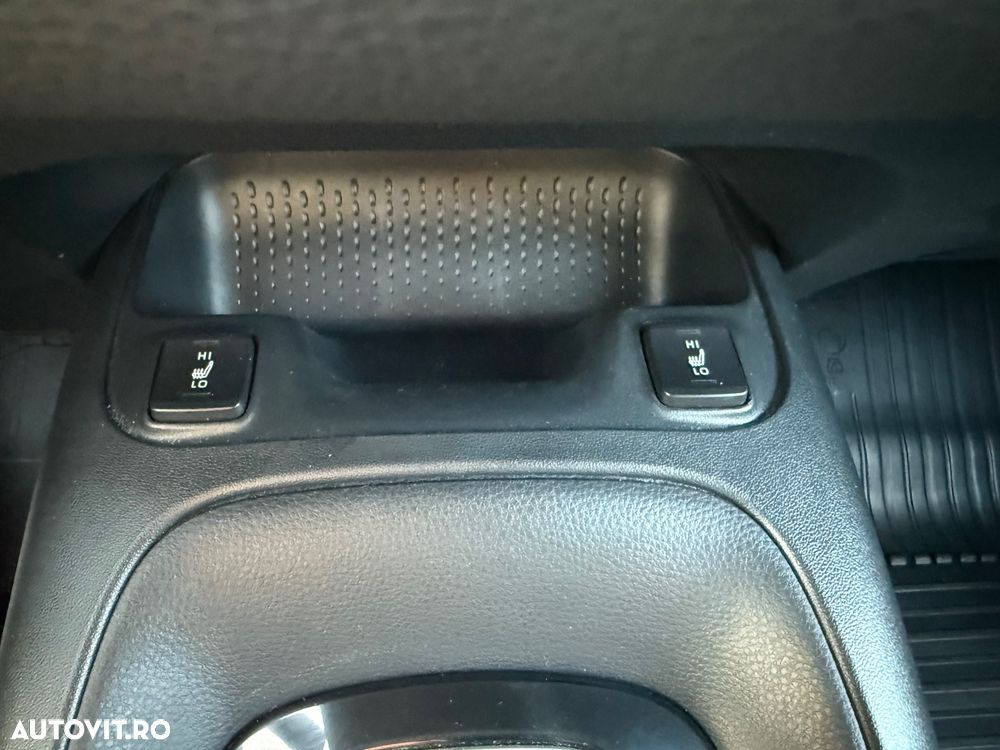 Toyota Corolla 1.8 HSD Exclusive interior Negru - 29