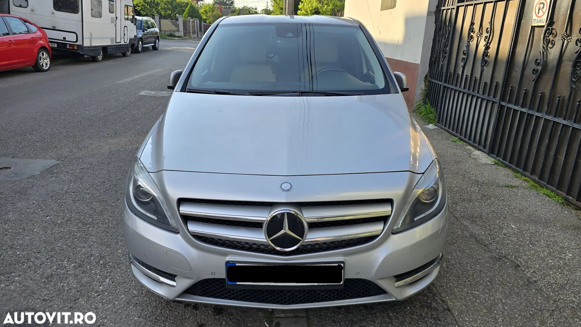 Mercedes-Benz B - 6