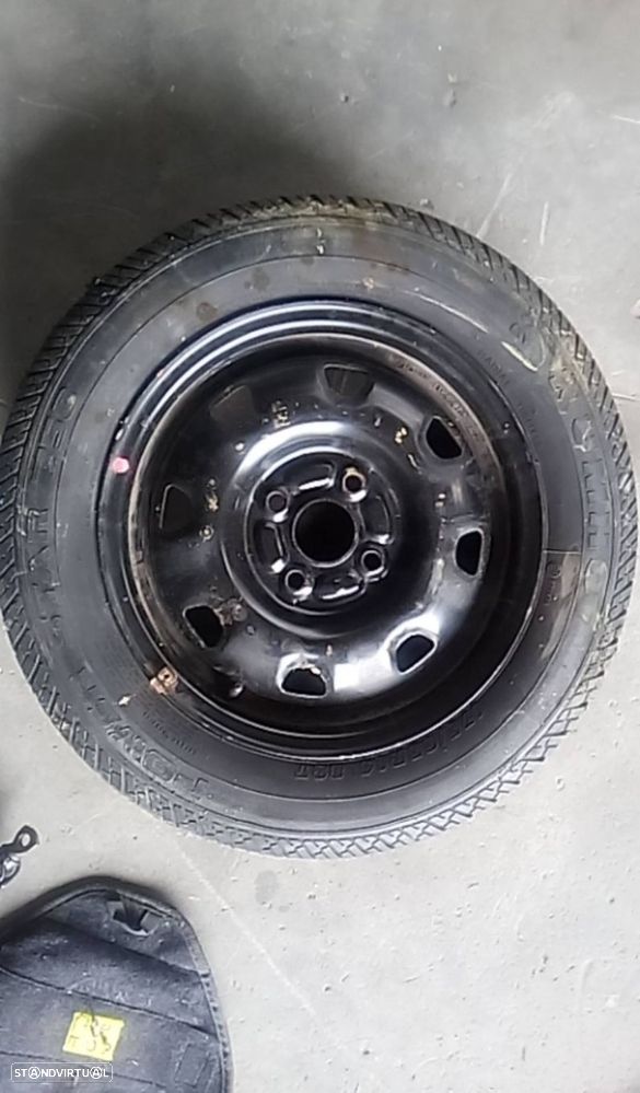 Pneu Sobresselente Hyundai Getz (Tb) - 4