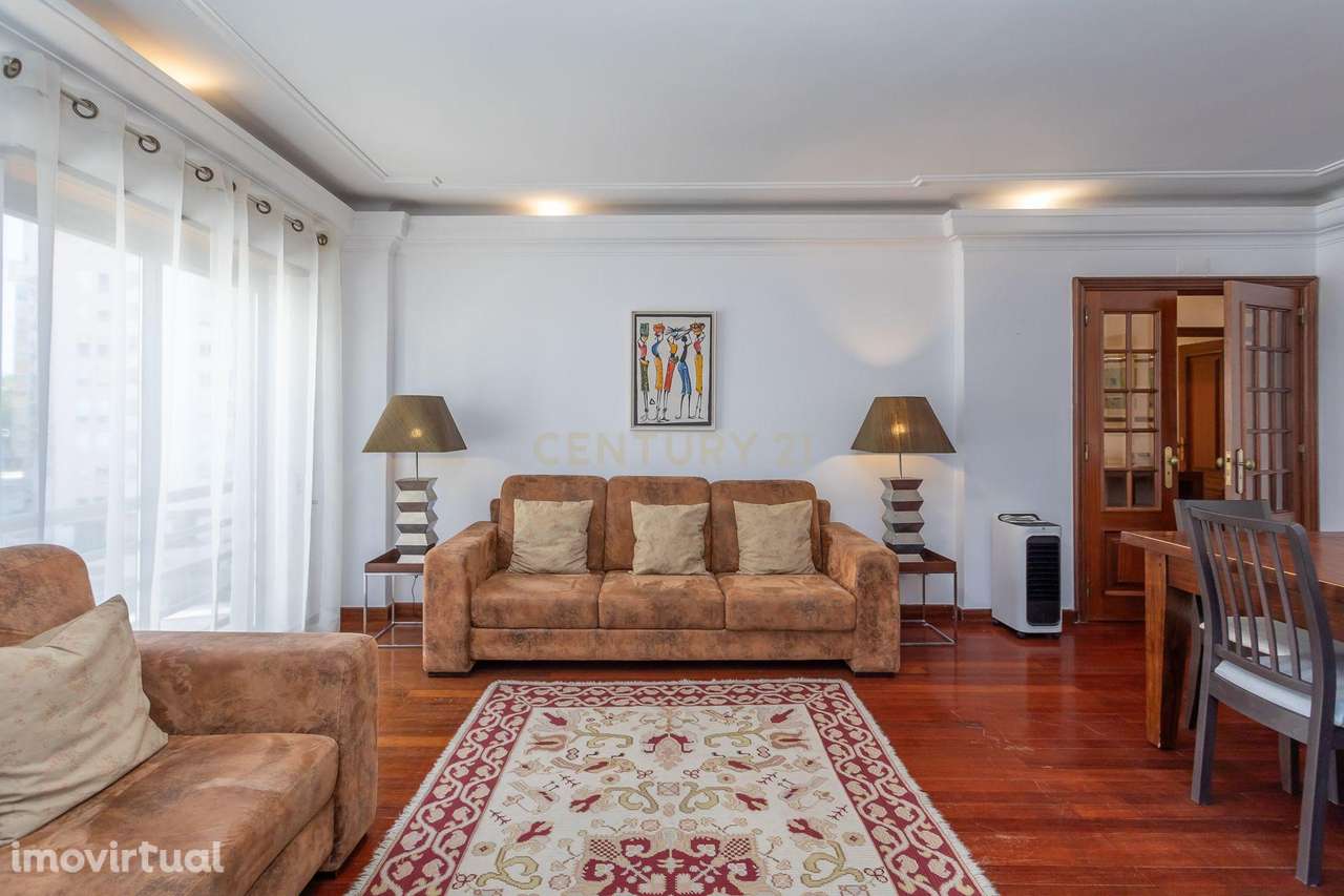 T3 Mobilado com garagem para arrendamento na Quinta das Conchas - Grande imagem: 2/22