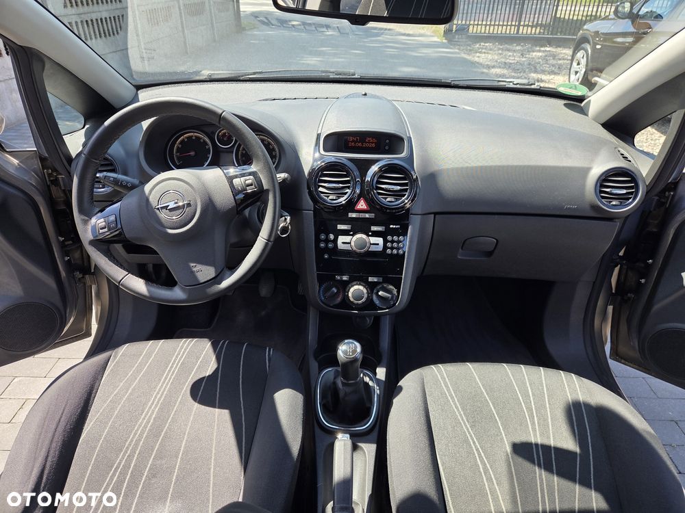 Opel Corsa - 8