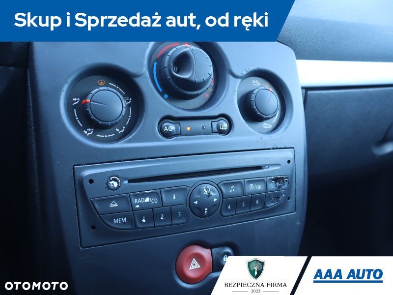 Renault Clio - 15