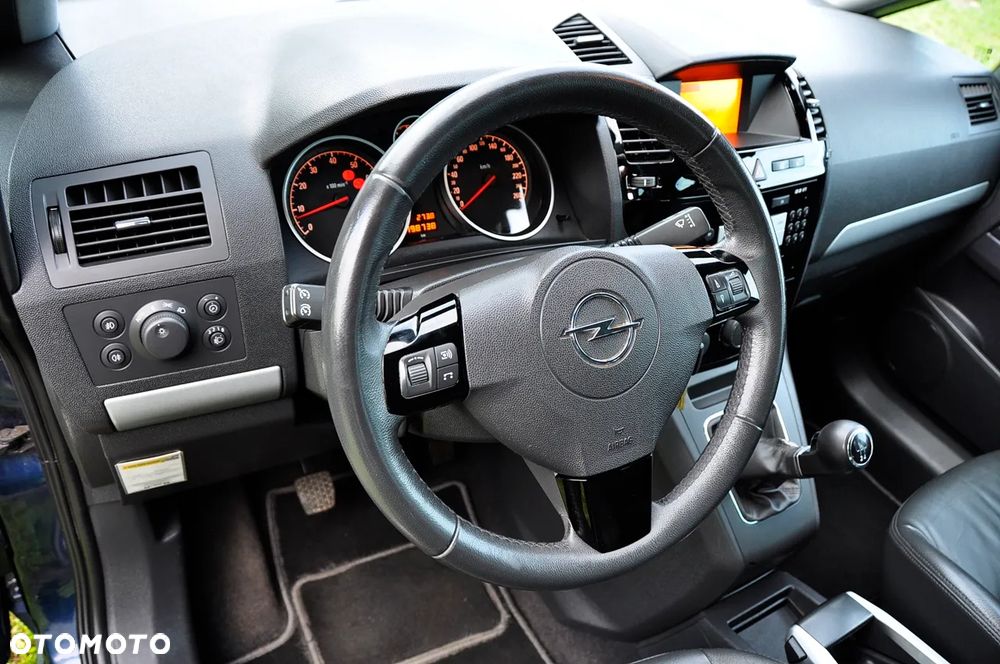 Opel Zafira 1.8 Cosmo - 15