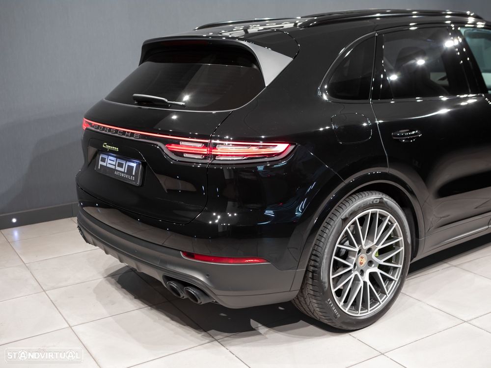 Porsche Cayenne E-Hybrid Platinum Edition - 18