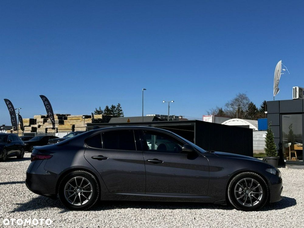 Alfa Romeo Giulia 2.2 D Turbo - 3