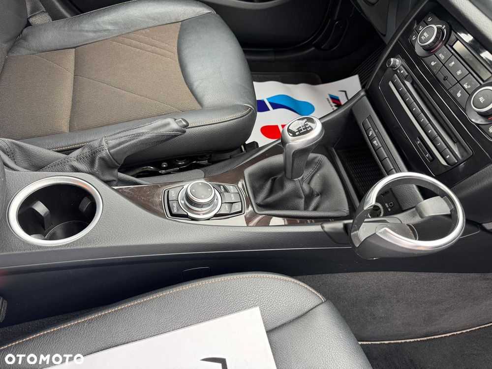 BMW X1 sDrive18i xLine - 37