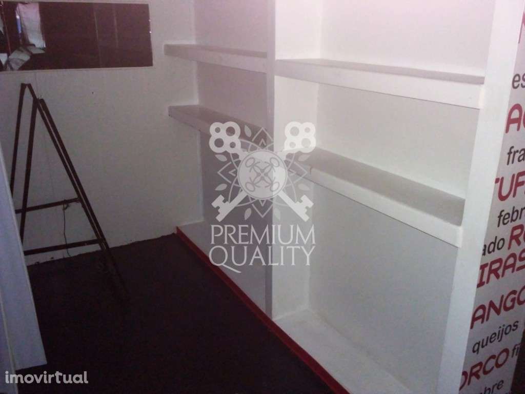 Loja r/c em Almoínha - Grande imagem: 3/8