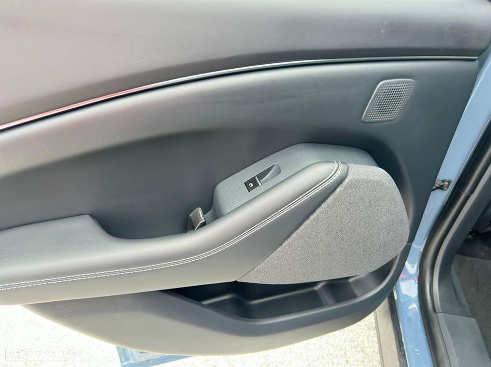 Ford Mustang Mach-E Standard - 50